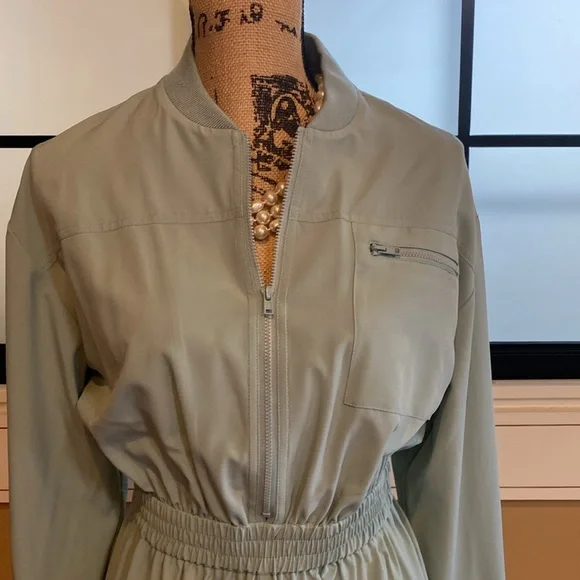 Steve Madden Sage Jumpsuit. Sz Small. NWT - Picture 3 of 6